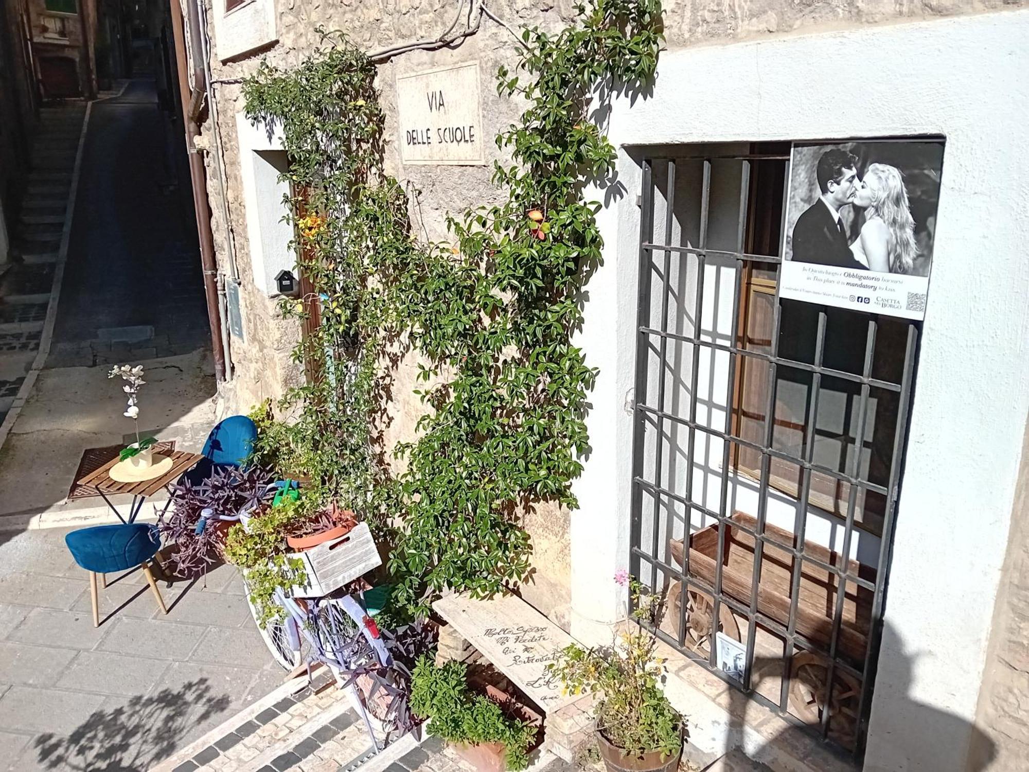 Casetta Nel Borgo Olevano Romano Luaran gambar