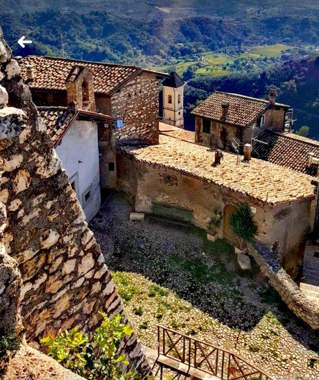 Casetta Nel Borgo Olevano Romano Luaran gambar